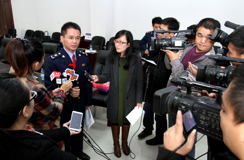 鄭州市工商局召開(kāi)網(wǎng)絡(luò)交易平臺(tái)經(jīng)營(yíng)者行政指導(dǎo)座談會(huì)3